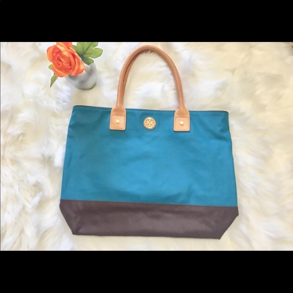 Tory Burchđź’« Jaden Handbag/Tote - Picture 2 of 8